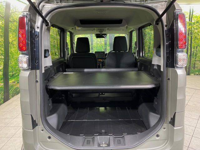 ���i�̂���������ʋ΁A���}���ɏ\���ȉ׎��X�y�[�X���m�ۂ��Ă���܂��B�Z�J���h�V�[�g��|���ƁA�傫�ȉו��̐ύڂ��\�ł���