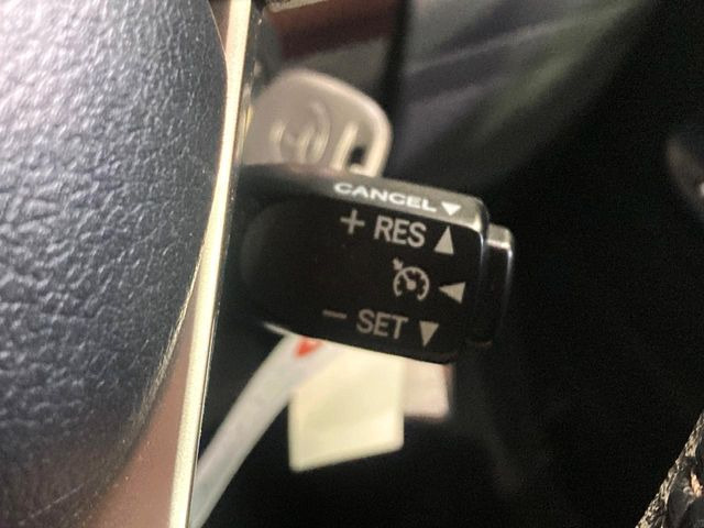 �y�N���[�Y�R���g���[���z�������H�����N���N���s�B�A�N�Z���𗣂��Ă���葬�x�ő��s���ł��A�������^�]���̕��S���y��!�����E�������ȒP�ȃX�C�b�`����Œ����ł��܂��B