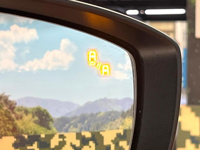 �y�u���C���h�X�|�b�g���j�^�����O�z���s���A�h�A�~���[�̎��p�ɂȂ�₷���ӏ��Ɍ㑱�Ԃ��ڋ߂���ƃT�C�h�~���[�t�߂Ɍx����\���A�h���C�o�[�ɒ��ӊ��N�����Ă���܂��B