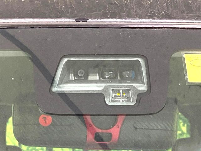 �y�X�Y�L �Z�[�t�e�B�T�|�[�g�z���s���ɑO���̎ԗ�����F�����A�Փ˂������Ȏ��͌x��ƃu���[�L�ŏՓˉ���Ɣ�Q�y�����A�V�X�g�B�����S�Ƀh���C�u�����y���݂��������܂��B