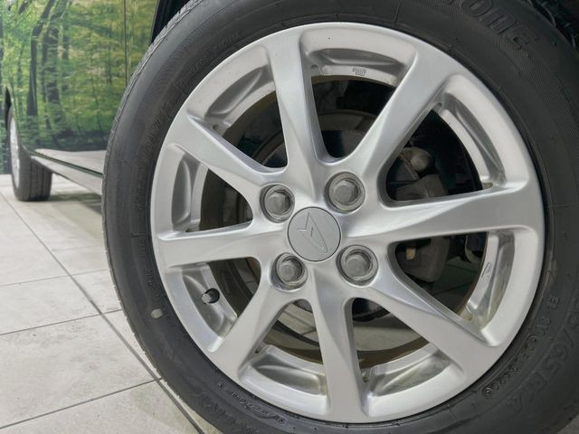 �y����14�C���`�A���~�z�C�[���z�O�ςɃ}�b�`���������A���~�z�C�[���𑕒����Ă���܂��B�e��ЊO�A���~�z�C�[����A�X�^�b�h���X�^�C�����戵�����Ă���܂��B���񂲑��k����������