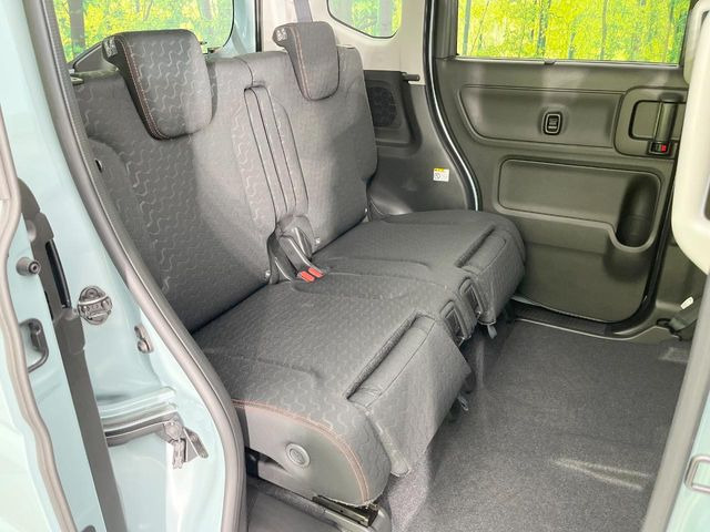 ���i���ȃI���W�i���t���A�}�b�g���I�v�V�����ɂĂ��p�ӂ��Ă���܂��B���D���ȃf�U�C����J���[�����Ԃɍ��킹�đI��ł����������Ƃ��ł��܂���