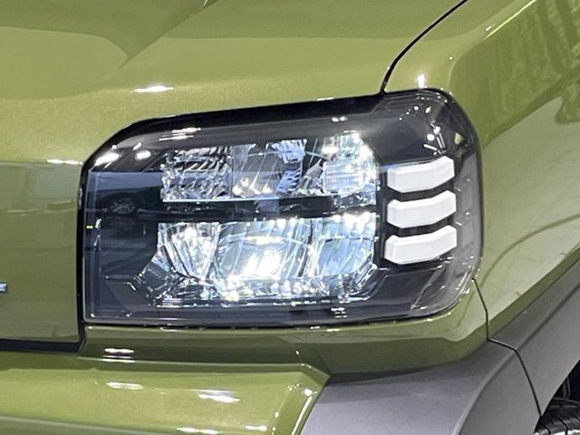 �yLED�w�b�h���C�g�z���V����ԑ��s�����ǍD�Ȏ��E���m�ۂ����S���ĉ^�]�ł��鍂�P�xLED�w�b�h���C�g�𑕔�!�_�����x�������A����d�͂��}�����Ă��܂��B