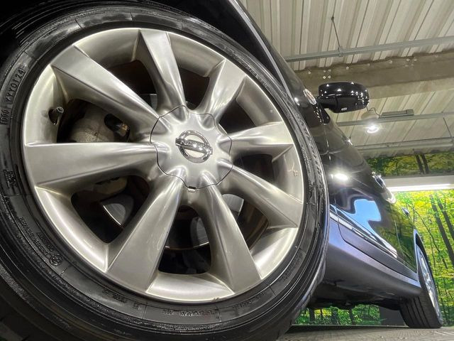 �y����18�C���`�A���~�z�C�[���z�O�ςɃ}�b�`���������A���~�z�C�[���𑕒����Ă���܂��B�e��ЊO�A���~�z�C�[����A�X�^�b�h���X�^�C�����戵�����Ă���܂��B���񂲑��k����������