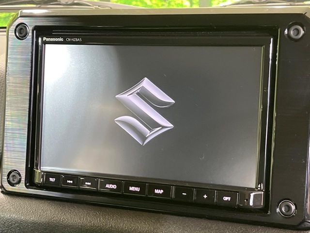 �y8�C���` �����i�r�z�l�C�̏����i�r�𑕔����Ă���܂��B�i�r�̎g���₷���͂������A�I�[�f�B�I�@�\���[��!�L�����v�◷�s�͂������A�ʋ΂┃�����ȂǕ��i�̃h���C�u���y�����Ȃ�͂���