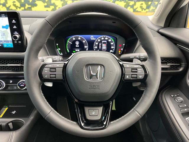 �y�����v�����X�e�A�����O�z�㎿�Ȋv���g�p���邱�ƂŁA��ɂ����������݂ƂĂ��^�]���₷���n���h���ł���