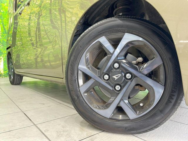 �y����14�C���`�A���~�z�C�[���z�O�ςɃ}�b�`���������A���~�z�C�[���𑕒����Ă���܂��B�e��ЊO�A���~�z�C�[����A�X�^�b�h���X�^�C�����戵�����Ă���܂��B���񂲑��k����������