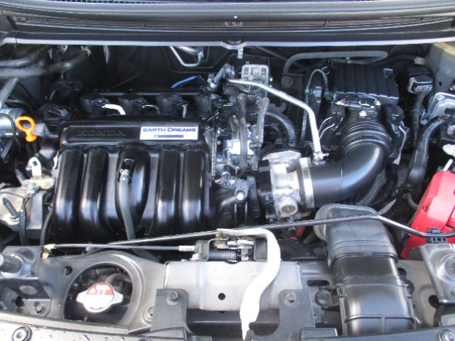 フリード1.5 ハイブリッド クロスター