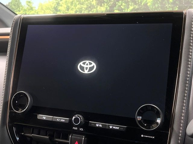 【14インチディスプレイオーディオ】画面内にオーディオ操作はもちろん、空調の調整機能なども盛り込んだ多機能なディスプレイオーディオです!スマートフォン連携はもちろん、車載ナビもお使いいただけます♪