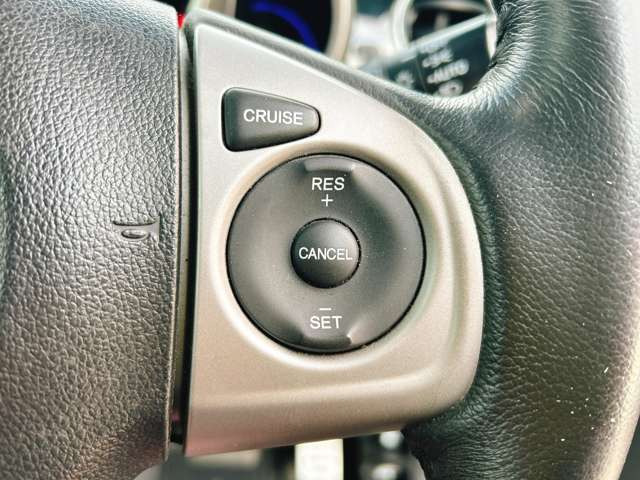 �N���[�Y�R���g���[��