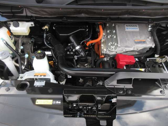 セレナ1.2 e-POWER ハイウェイスターV