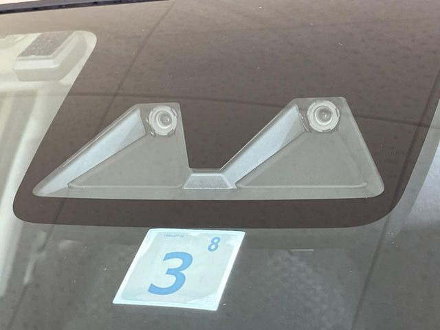 �y�X�}�[�g�A�V�X�g�z���s���ɑO���̎ԗ�����F�����A�Փ˂������Ȏ��͌x��ƃu���[�L�ŏՓˉ���Ɣ�Q�y�����A�V�X�g�B�����S�Ƀh���C�u�����y���݂��������܂��B