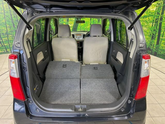 ���i�̂���������ʋ΁A���}���ɏ\���ȉ׎��X�y�[�X���m�ۂ��Ă���܂��B�Z�J���h�V�[�g��|���ƁA�傫�ȉו��̐ύڂ��\�ł���