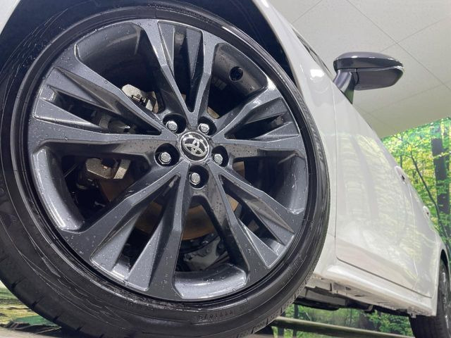 �y����17�C���`�A���~�z�C�[���z�O�ςɃ}�b�`���������A���~�z�C�[���𑕒����Ă���܂��B�e��ЊO�A���~�z�C�[����A�X�^�b�h���X�^�C�����戵�����Ă���܂��B���񂲑��k����������