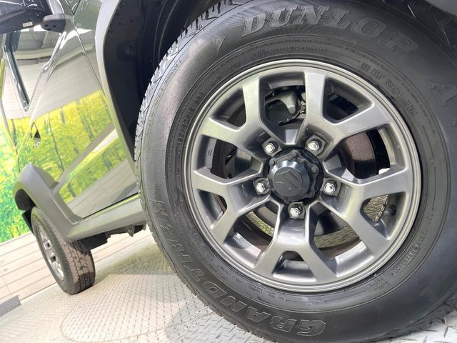 �y����15�C���`�A���~�z�C�[���z�O�ςɃ}�b�`���������A���~�z�C�[���𑕒����Ă���܂��B�e��ЊO�A���~�z�C�[����A�X�^�b�h���X�^�C�����戵�����Ă���܂��B���񂲑��k����������