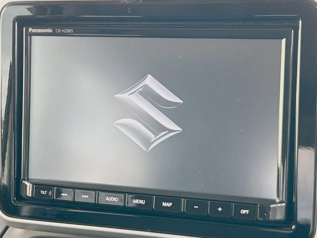 �y����8�C���`�i�r�z�l�C�̏����i�r�𑕔����Ă���܂��B�i�r�̎g���₷���͂������A�I�[�f�B�I�@�\���[��!�L�����v�◷�s�͂������A�ʋ΂┃�����ȂǕ��i�̃h���C�u���y�����Ȃ�͂���