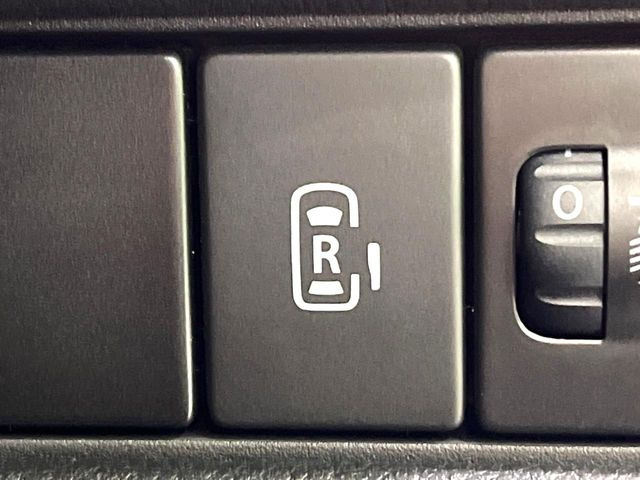 �y�p���[�X���C�h�h�A�z�X�}�[�g�L�[��^�]�Ȃ̃X�C�b�`�ŃX���C�h�h�A�̊J���\���d��������͂����ăh�A���J����K�v�������A���������q�l�ł��A�d���ו��������Ă��鎞�����N�ɊJ���߂ł��܂���