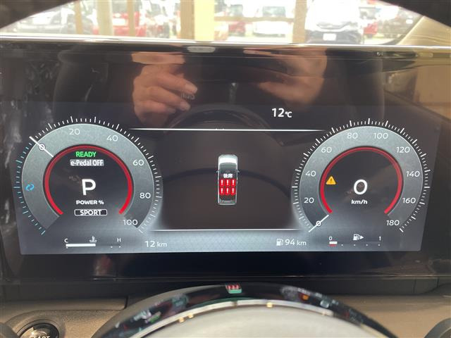 セレナ1.4 e-POWER ハイウェイスターV