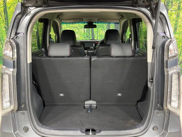 ���i�̂���������ʋ΁A���}���ɏ\���ȉ׎��X�y�[�X���m�ۂ��Ă���܂��B�Z�J���h�V�[�g��|���ƁA�傫�ȉו��̐ύڂ��\�ł���