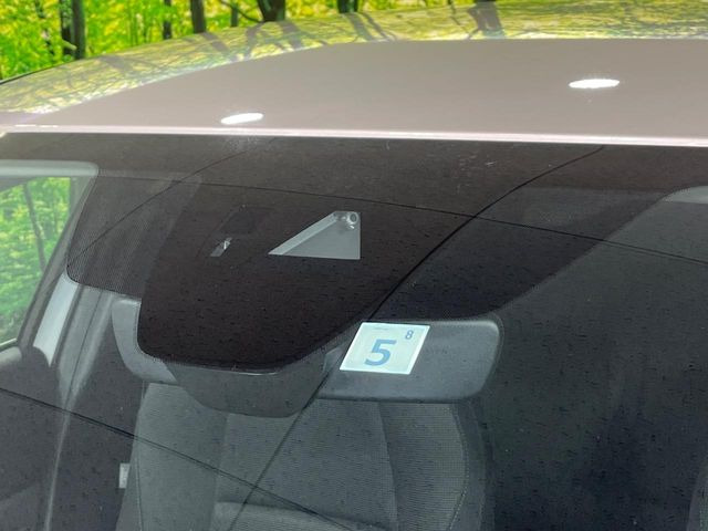 �y�X�}�[�g�u���[�L�T�|�[�g�z���s���ɑO���̎ԗ�����F�����A�Փ˂������Ȏ��͌x��ƃu���[�L�ŏՓˉ���Ɣ�Q�y�����A�V�X�g�B�����S�Ƀh���C�u�����y���݂��������܂��B