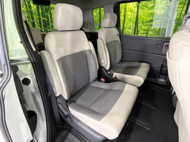 ���i���ȃI���W�i���t���A�}�b�g���I�v�V�����ɂĂ��p�ӂ��Ă���܂��B���D���ȃf�U�C����J���[�����Ԃɍ��킹�đI��ł����������Ƃ��ł��܂���