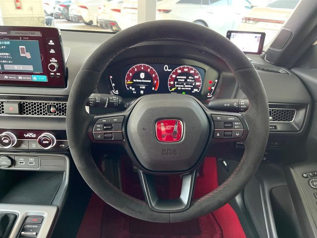 �y�X�G�[�h�X�e�A�����O�z����ɂ����f�ނ��̗p����A�O���b�v���\�ɗD�ꂽ�X�e�A�����O�ł��B�n���h�����O���̑��쐫�����サ�A���S�E���S�ȑ��s�ɍv�����܂��B���������ӂ�錩���ڂ������ł��ˁ�