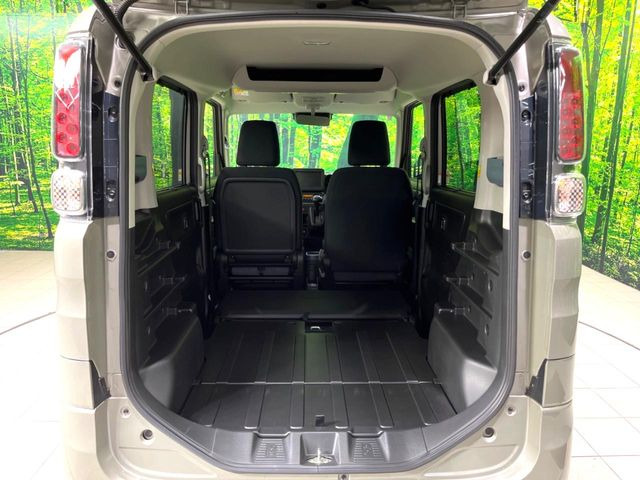 ���i�̂���������ʋ΁A���}���ɏ\���ȉ׎��X�y�[�X���m�ۂ��Ă���܂��B�Z�J���h�V�[�g��|���ƁA�傫�ȉו��̐ύڂ��\�ł���