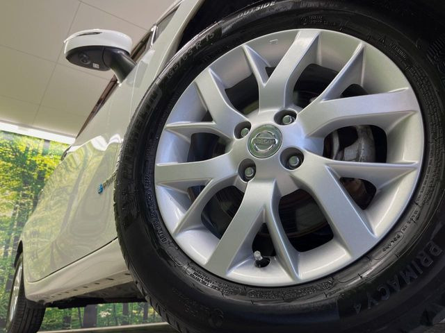 �y����15�C���`�A���~�z�C�[���z�O�ςɃ}�b�`���������A���~�z�C�[���𑕒����Ă���܂��B�e��ЊO�A���~�z�C�[����A�X�^�b�h���X�^�C�����戵�����Ă���܂��B���񂲑��k����������