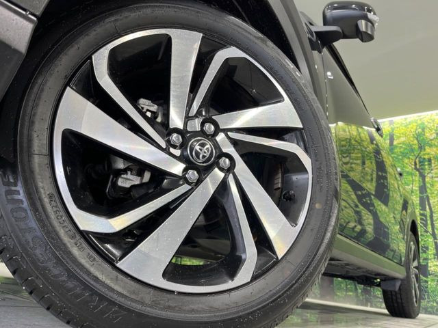 �y����17�C���`�A���~�z�C�[���z�O�ςɃ}�b�`���������A���~�z�C�[���𑕒����Ă���܂��B�e��ЊO�A���~�z�C�[����A�X�^�b�h���X�^�C�����戵�����Ă���܂��B���񂲑��k����������