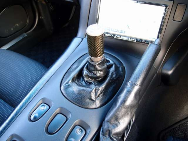 �ŏI6�^���f����RX-7������!�C�����������󏭉��l�̍������f���ƂȂ�A�O���F�͐l�C�̃C�m�Z���g�u���[�O���F�B�ԍ����AENKEI��GTC01 17AW�A�`�{�}�t���[�ȂǏ[�����������̈��