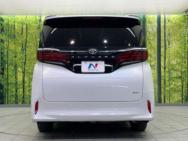 安心の最長10年・走行無制限保証(有償)をご用意。保証内容も充実はもちろん、無料点検&オイル交換や、年中無休の全国・24時間ロードサービスも付帯されておりますのでご安心下さい。