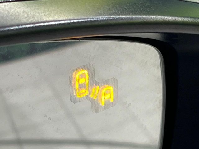 �y�u���C���h�X�|�b�g���j�^�����O�z���s���A�h�A�~���[�̎��p�ɂȂ�₷���ӏ��Ɍ㑱�Ԃ��ڋ߂���ƃT�C�h�~���[�t�߂Ɍx����\���A�h���C�o�[�ɒ��ӊ��N�����Ă���܂��B