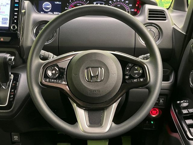 �y�X�e�A�����O�X�C�b�`�z�^�]���A�O������ڐ������炷���ƂȂ��A�I�[�f�B�I���̑��삪�\�ȕ֗��@�\!���S&���K�ȃh���C�u�����o���Ă���܂���