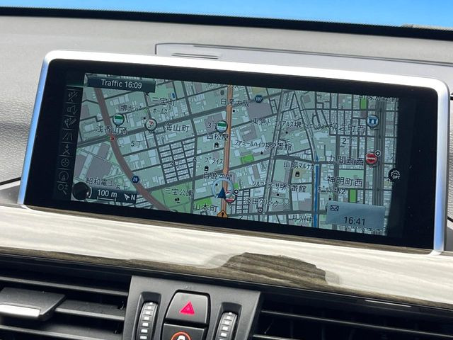 �������i�r:��̊��̂���i�r�́A����������ԓ������o���Ă���܂��B�I�[�f�B�I�@�\���[�����Ă���܂��̂ŁA�^�]�����y���߂܂���