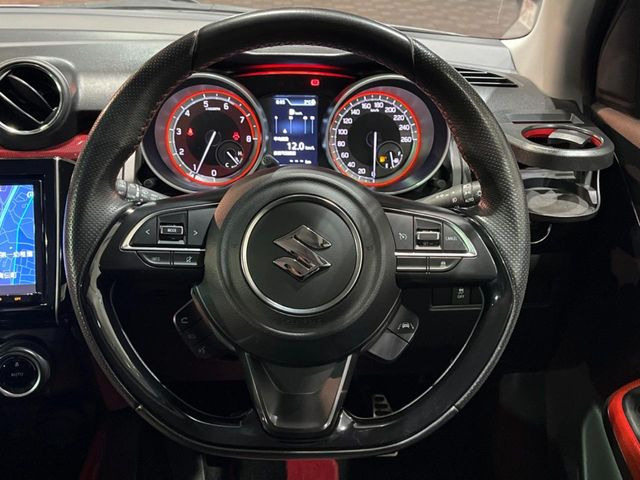 �y�����v�����X�e�A�����O�z�㎿�Ȋv���g�p���邱�ƂŁA��ɂ����������݂ƂĂ��^�]���₷���n���h���ł���