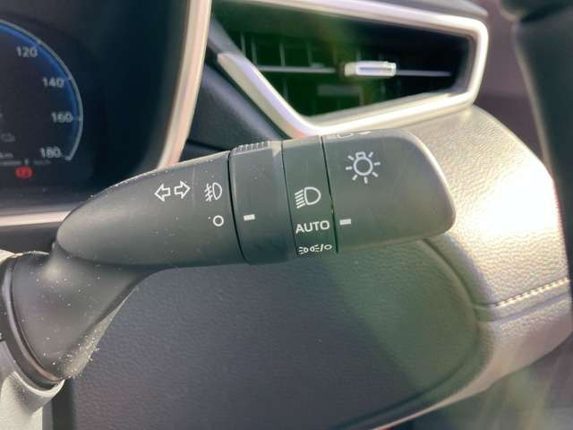 ���I�[�g���C�g&�n�C�r�[���A�V�X�g�����̖͂��邳�����m���Ď����Ń��C�g�_�����Ă���g���l���Ȃǂŕ֗��ł��B�����!�Ό��ԂȂǂ����m���ăn�C&hArr;���[�������Ő؂�ւ��Ă���܂��B