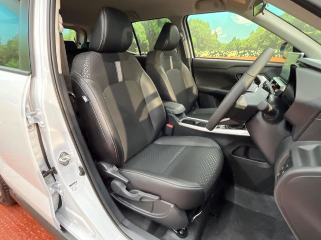 �y�n�[�t���U�[�V�[�g�z�������ƍ���S�n�𗼗������l�C�̃V�[�g���w�ʁE���ʂ̃t�@�u���b�N�f�ނ́A�ʋC���̗ǂ��⊊��ɂ����ɗD��Ă��܂��B�C���╞���ɍ��E���ꂸ���K�ɂ���肢�������܂��B