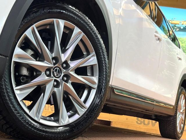 �y����19�C���`�A���~�z�C�[���z�O�ςɃ}�b�`���������A���~�z�C�[���𑕒����Ă���܂��B�e��ЊO�A���~�z�C�[����A�X�^�b�h���X�^�C�����戵�����Ă���܂��B���񂲑��k����������