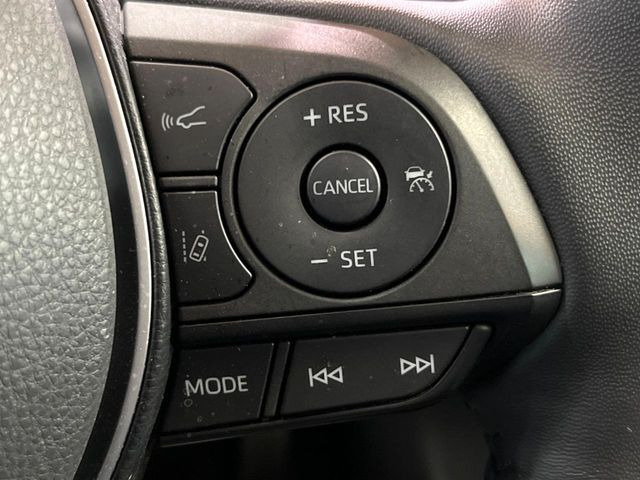 【レーダークルーズコントロール】高速道路での長距離走行が楽に!!自動で速度を保つクルーズコントロールが、衝突軽減システムと連携し、前方の車両を感知して車間を保つように速度調節してくれます!!