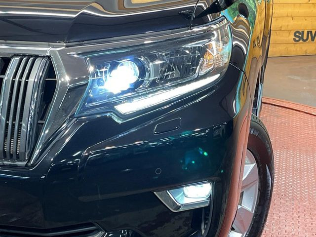 �yLED�w�b�h���C�g�z���V����ԑ��s�����ǍD�Ȏ��E���m�ۂ����S���ĉ^�]�ł��鍂�P�xLED�w�b�h���C�g�𑕔�!�_�����x�������A����d�͂��}�����Ă��܂��B