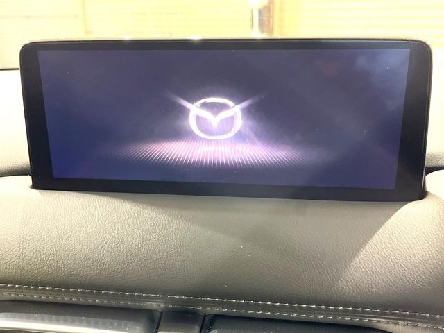 �y�}�c�_�R�l�N�g�i�r�z�ԓ��̕��͋C�Ƀ}�b�`������̌^�^�C�v�̃i�r�B�e����q�ݒ��Bluetooth�Đ����A�l�X�ȋ@�\���y���߂܂��B�����I�ȃ_�C�������삪�\�ŁA�g��������ǍD�ł��B