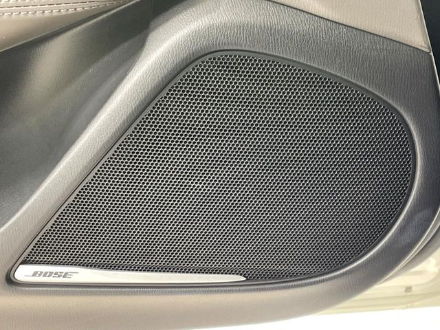 �yBOSE�T�E���h�V�X�e���z���[�J�[�I�v�V�����̍��i�ʃT�E���h�V�X�e���𓋍ځB��p�̃`���[�j���O���{���ꂽ�召�l�X�ȃX�s�[�J�[����ǎ��ȃT�E���h���t�ł��A�Տꊴ���ӂ�鉹����Ԃ����o���܂��B