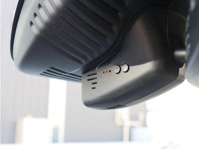 �h�C�c�̃{���{���`���[�j���O���[�J�[HEICO SPORTIV�̐��K�̔��X���t���ƈ��m���ɂ�HEICO SPORTIV�v���~�A���p�[�g�i�[KANTO / TOKAI�Ƃ��ĉ^�c�����Ă��܂��B