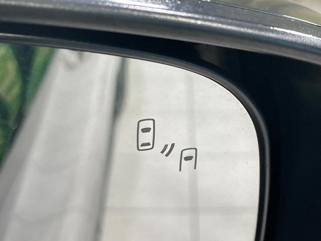 �y�����r�[�N���f�B�e�B�N�V�����z���s���A�h�A�~���[�̎��p�ɂȂ�₷���ӏ��Ɍ㑱�Ԃ��ڋ߂���ƃT�C�h�~���[�t�߂Ɍx����\���A�h���C�o�[�ɒ��ӊ��N�ƁA����̍ۂ̓n���h��������A�V�X�g�����܂��B