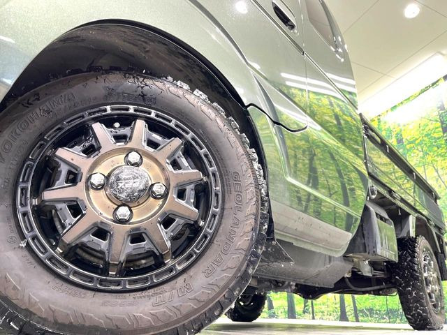 �y12�C���`�A���~�z�C�[���z�O�ςɃ}�b�`�����A���~�z�C�[���𑕒����Ă���܂��B�e��A���~�z�C�[����A�X�^�b�h���X�^�C�����戵�����Ă���܂��B���񂲑��k����������