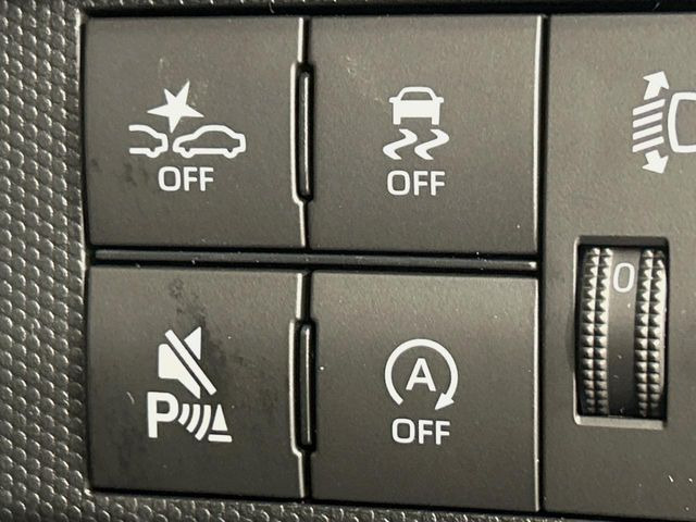 �y�A�C�h�����O�X�g�b�v�z�ԐM����a�؂Œ�Ԃ����ۂɃG���W�����~���A���ʂȔR���̏����}���܂��B�R��������ی�ɂȂ���@�\��G���W���̓u���[�L�𗣂��΍Ďn�����܂��B