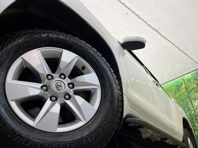 �y����17�C���`�A���~�z�C�[���z�O�ςɃ}�b�`���������A���~�z�C�[���𑕒����Ă���܂��B�e��ЊO�A���~�z�C�[����A�X�^�b�h���X�^�C�����戵�����Ă���܂��B���񂲑��k����������