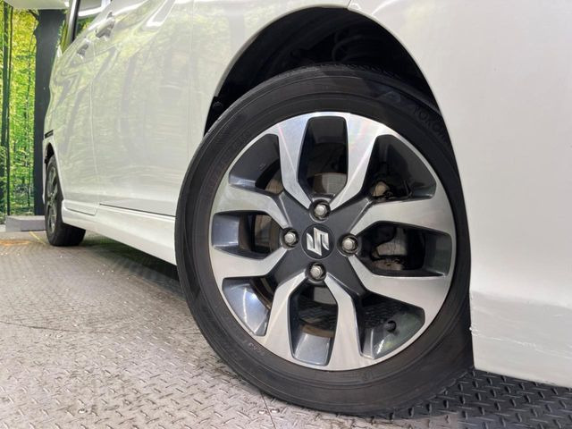 �y�����A���~�z�C�[���z�O�ςɃ}�b�`���������A���~�z�C�[���𑕒����Ă���܂��B�e��ЊO�A���~�z�C�[����A�X�^�b�h���X�^�C�����戵�����Ă���܂��B���񂲑��k����������