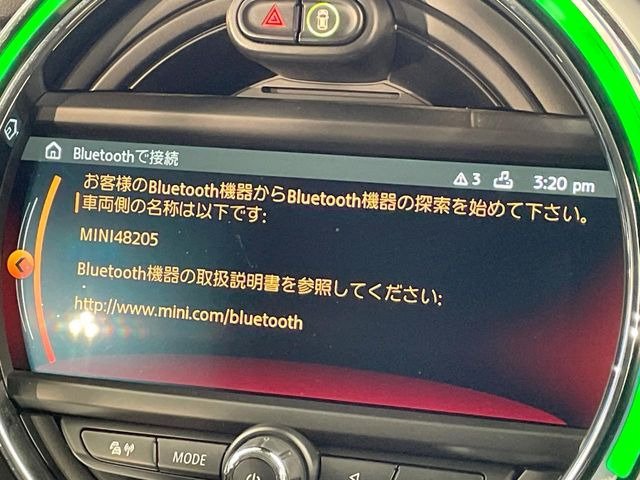 �����������i�r:��̊��̂���i�r�́A����������ԓ������o���Ă���܂��BBluetooth�Đ��ȂǃI�[�f�B�I�@�\���[�����Ă���܂��̂ŁA�^�]�����y���߂܂���