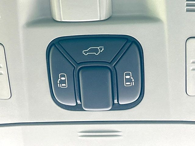 �y�����p���[�X���C�h�h�A�z�X�}�[�g�L�[��^�]�Ȃ̃X�C�b�`�Ō�ȗ����X���C�h�h�A�̊J���\���d��������͂����ăh�A���J����K�v�������A�����Ȃ��q�l�ł��ȒP�ɊJ���߂ł����K�ł���